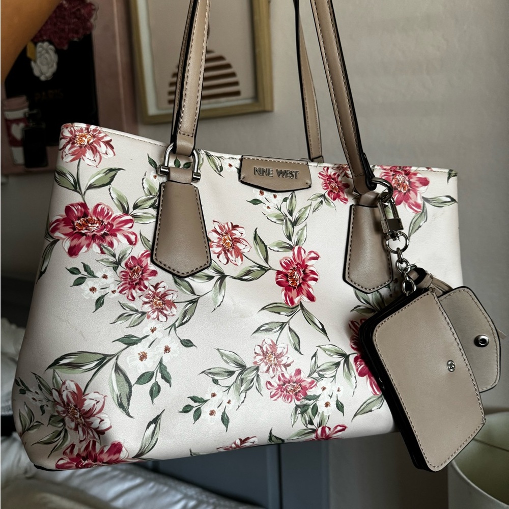 Nine West purse